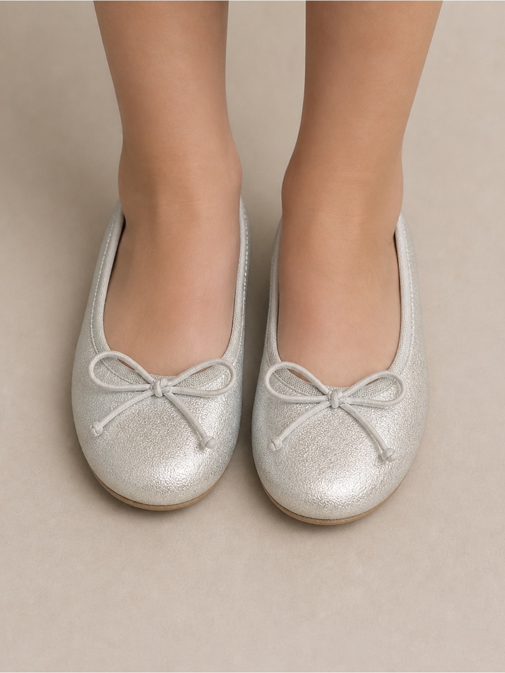Ruby & Bloom Girls Silver Shimmer Ballet Flats Bow Dress Shoes Size 13.5